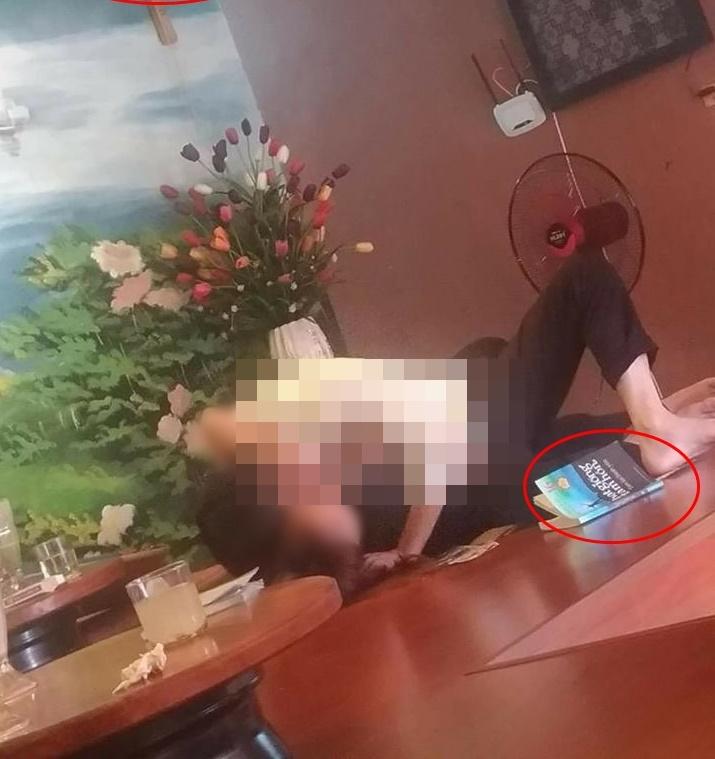 Hôn nhau như nuốt lưỡi giữa thanh thiên bạch nhật nhưng bàn tay hư của cô gái mới là thứ khiến dân tình sôi máu-3