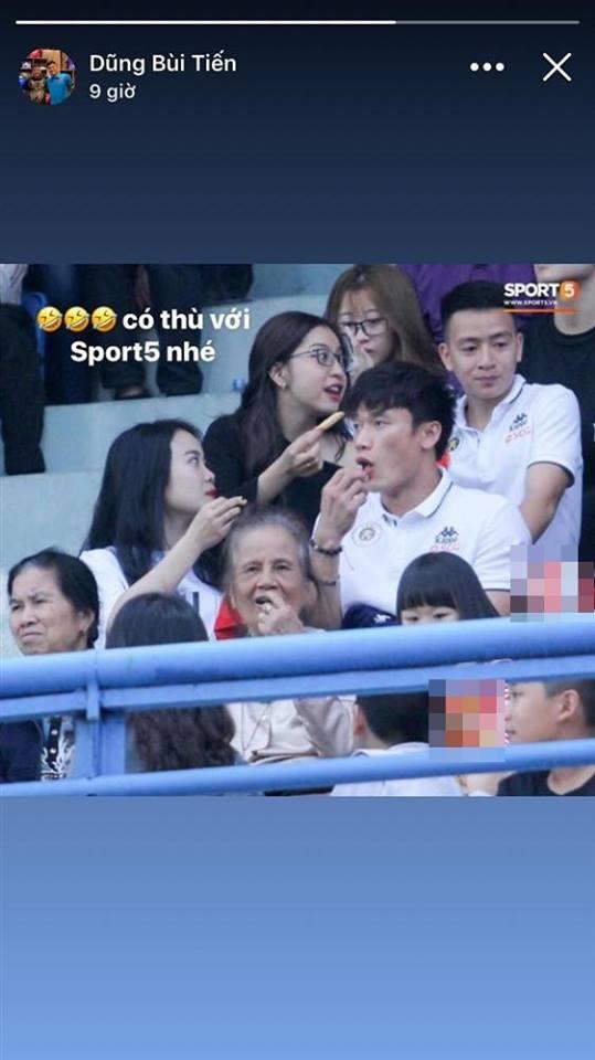 Phải ngồi ghế khán giả cùng Nhật Lê xem CLB nhà thi đấu đã không vui, Bùi Tiến Dũng còn bị soi khoảnh khắc kém sang-1