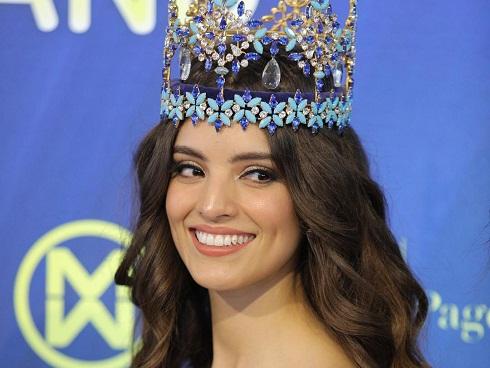 Đương kim Hoa hậu Thế giới xuất hiện tại Thái Lan, khán giả ngỡ ngàng: 'Trời ơi, đó là một thiên thần'