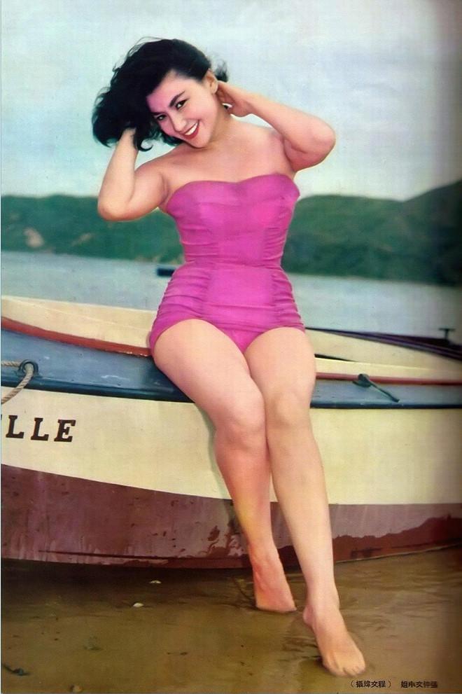 Vẻ gợi cảm thời trẻ và tiếng oan của minh tinh Hong Kong vừa qua đời-2