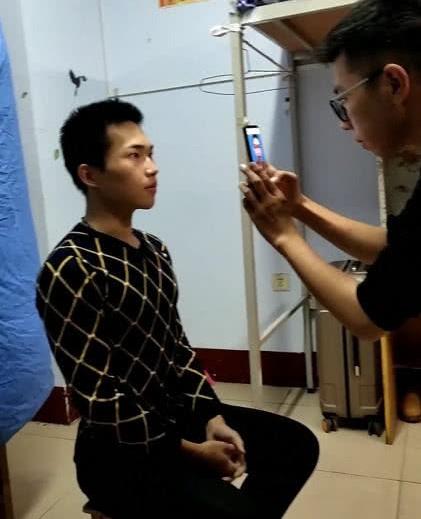 Muôn kiểu chụp ảnh thẻ siêu tiết kiệm, siêu chất lượng mà người trẻ nghĩ ra khi cháy túi-1