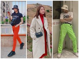 Tóc dài, quần đỏ chót: Ai dám soán ngôi street style nổi bật nhất của BB Trần tuần qua? Tóc dài, quần đỏ chót: Ai dám soán ngôi street style nổi bật nhất của BB Trần tuần qua?