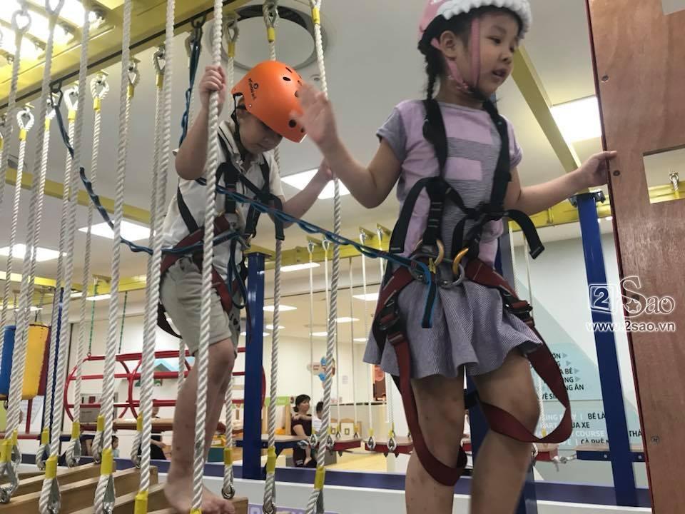 Lâu lắm mới xuất hiện, 2 con của hoa hậu ẩn dật Thùy Lâm cao lớn phổng phao khiến ai cũng ngỡ ngàng-11