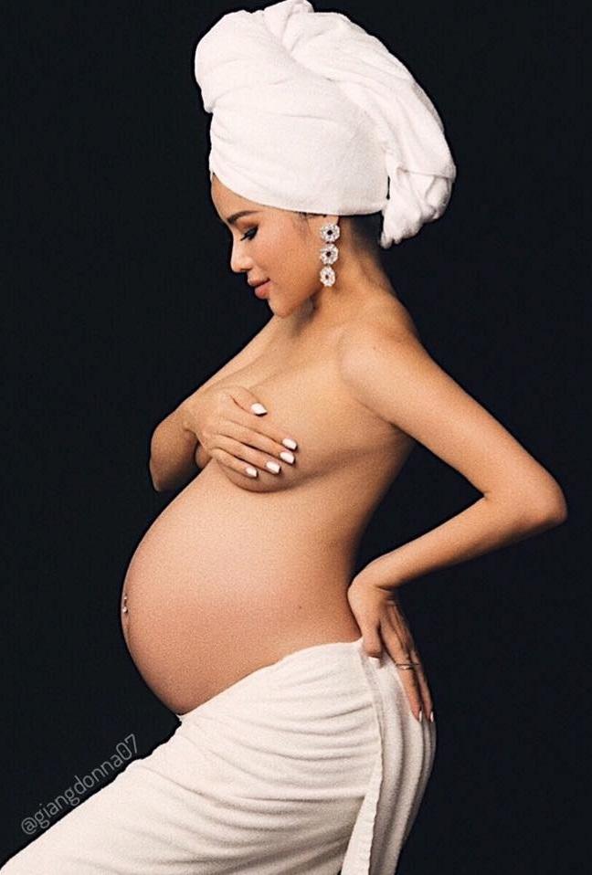 ẢNH HOT NHẤT TRONG NGÀY: Showbiz Việt chấn động trước bức hình được cho là ảnh bầu của Phạm Hương nhưng sự thật là...-2