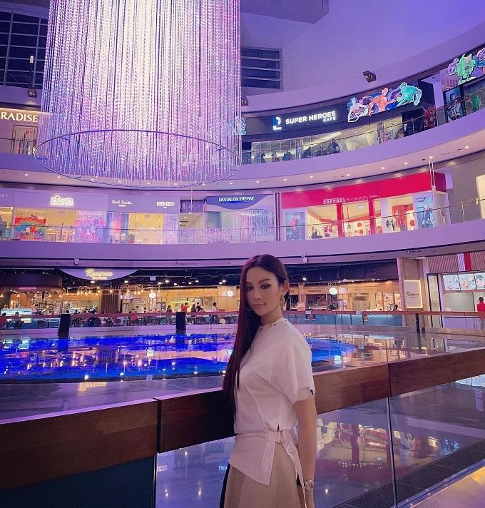 Sở hữu biệt thự 5 triệu USD, Huyền Baby giàu đến mức nào?-22