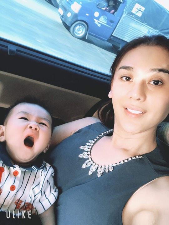 Dù sinh con trai không có liên quan máu mủ với chồng, Lâm Khánh Chi vẫn công khai gật gù: Giống bố-2