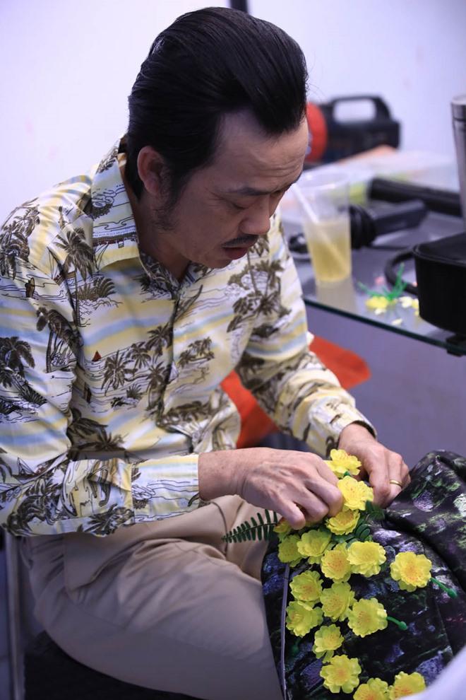 Ốm phờ phạc sau mùa Tết vắt sức chạy show, Hoài Linh vẫn khiến fan bật cười với bài thơ dí dỏm-7