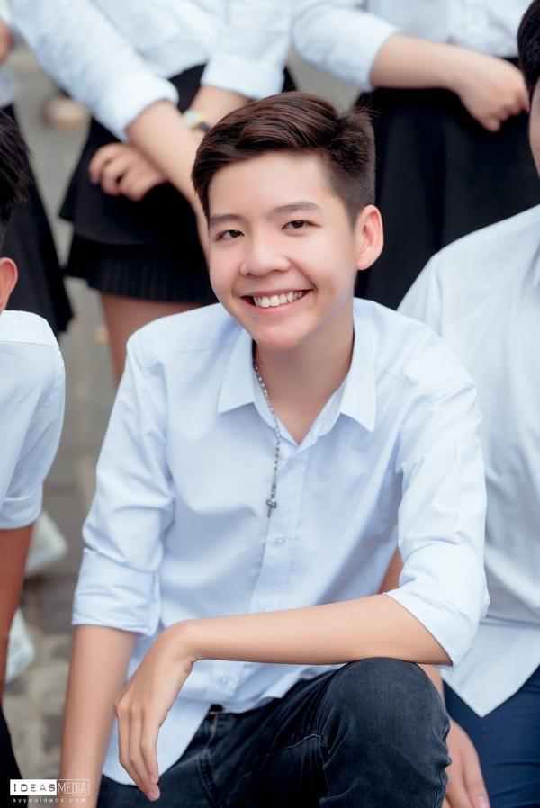 Giả gái mà xinh xắn chẳng kém gì ai, danh tính chàng trai được hội chị em thi nhau truy lùng-4