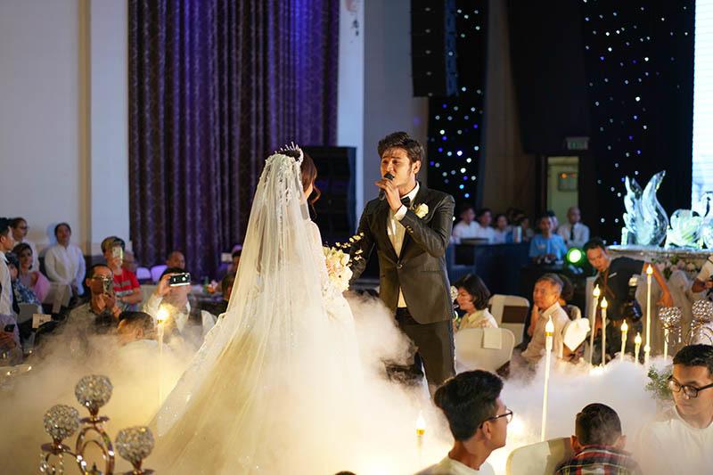 Anh Tài ngọt ngào hát tặng Ngọc Ánh Gạo nếp gạo tẻ trong tiệc cưới-4