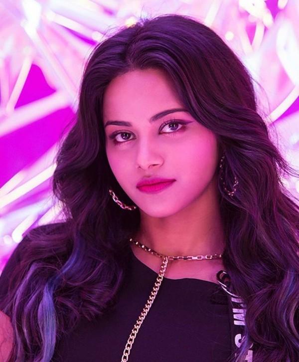 Nhóm nhạc KPop có thành viên người Việt sắp debut: Nghệ danh cô nàng gây chú ý-5