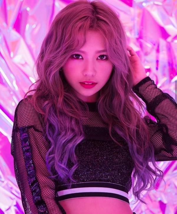 Nhóm nhạc KPop có thành viên người Việt sắp debut: Nghệ danh cô nàng gây chú ý-1