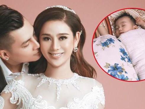 Lâm Khánh Chi 'bạo chi' hàng hiệu đắt tiền cho con trai mới sinh