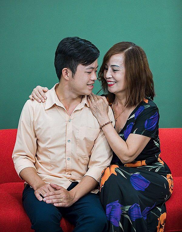 Cô dâu Cao Bằng 62 tuổi lấy chú rể 26 tuổi sức khỏe yếu hậu thẩm mỹ-2