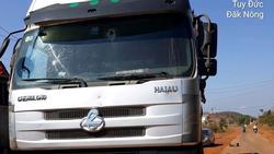 Đắk Nông: Điều tra nhóm người đi xe ô tô, nổ súng bắn tài xế xe tải