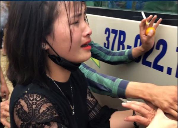 Tiễn người yêu nhập ngũ, cô gái vừa khóc vừa khẳng định: Em sẽ chờ anh 2 năm, rồi mình cưới-2