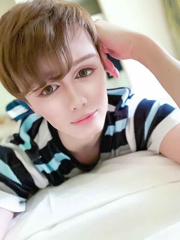 Gương mặt búp bê sống của con trai danh thủ bóng chày thế giới khiến nhiều người sốc-4