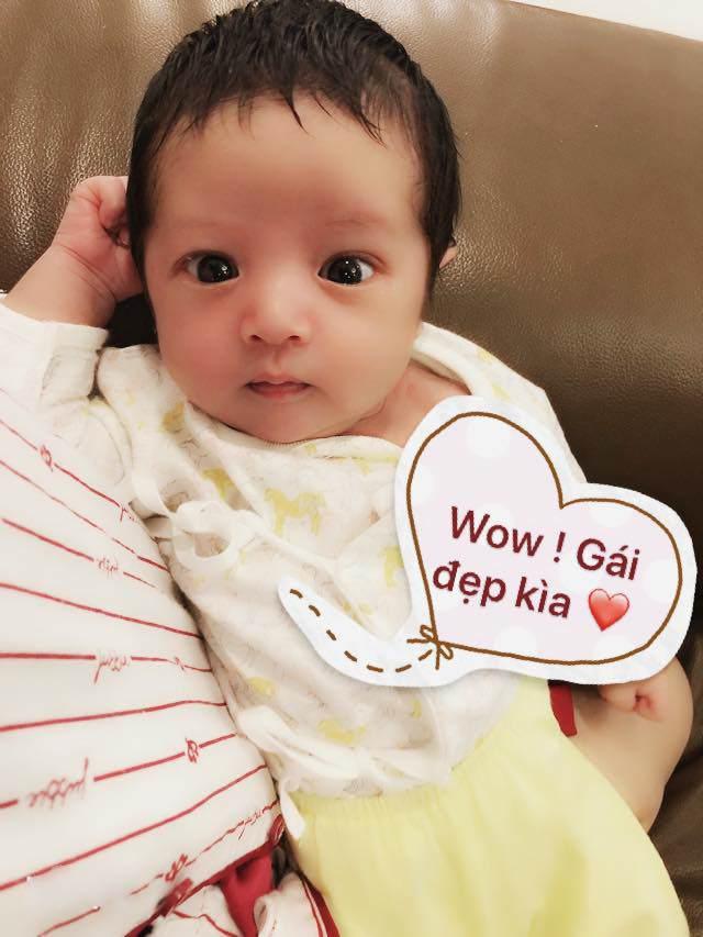 Nhóc tì vừa chào đời nhà Đức Thịnh - Thanh Thúy được phong thánh biểu cảm vì gương mặt quá đỗi hài hước-8