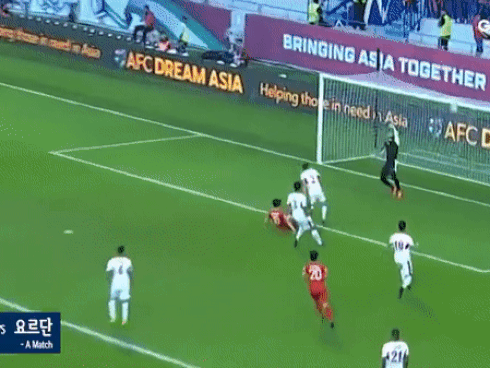 Lần đầu trổ tài làm MC của đài MBC nhưng Công Phượng khiến người xem cười bò khi đang dẫn thì quên lời-3