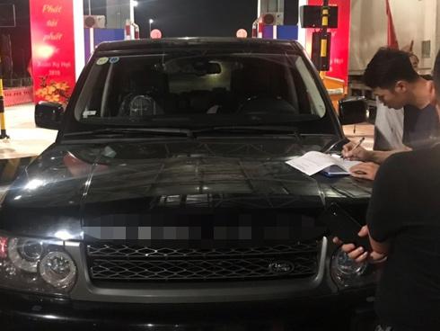 Hình ảnh dừng xe ăn uống trên cao tốc tiếp tục xuất hiện-3