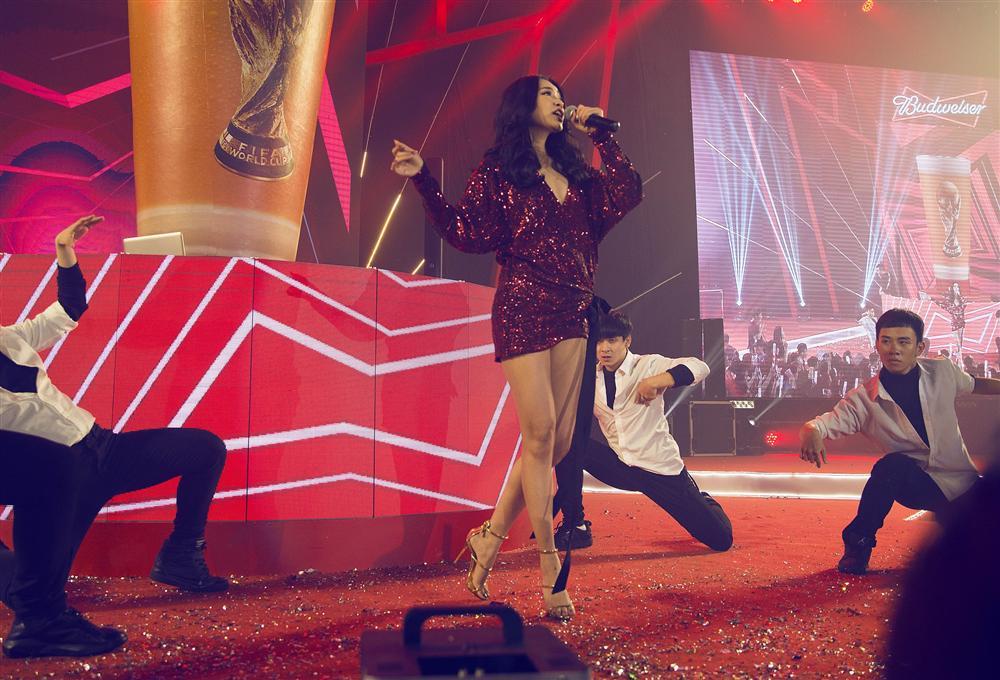 Bích Phương vô đối rồi: Ninh Dương Lan Ngọc, Hoàng Yến Chibi bắt chước lên đồ gần như y hệt mà vẫn thua đau đớn!-9