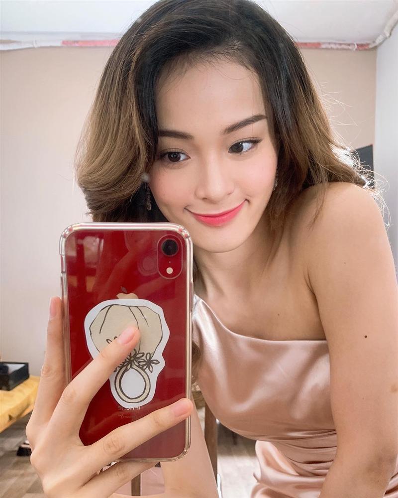 Trấn Thành bị nhắc nhở vì mải mê sánh đôi bên Lan Ngọc mà quên Hari Won-9