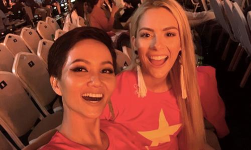 Loạt mỹ nhân Việt phản ứng người khôn, kẻ dại khi bất ngờ vướng scandal với các hoa hậu quốc tế-2