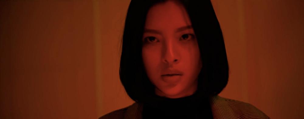 Ninh Dương Lan Ngọc gây ám ảnh chết ngất với hình ảnh ôm búp bê Kumanthong-4