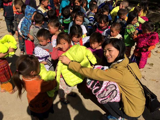 Cô bé HMông nói tiếng Anh như gió có cuộc sống thế nào sau 14 năm?-8