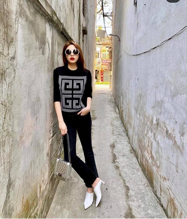 Mẹo chọn dáng quần tôn chân thon như sao Việt-11