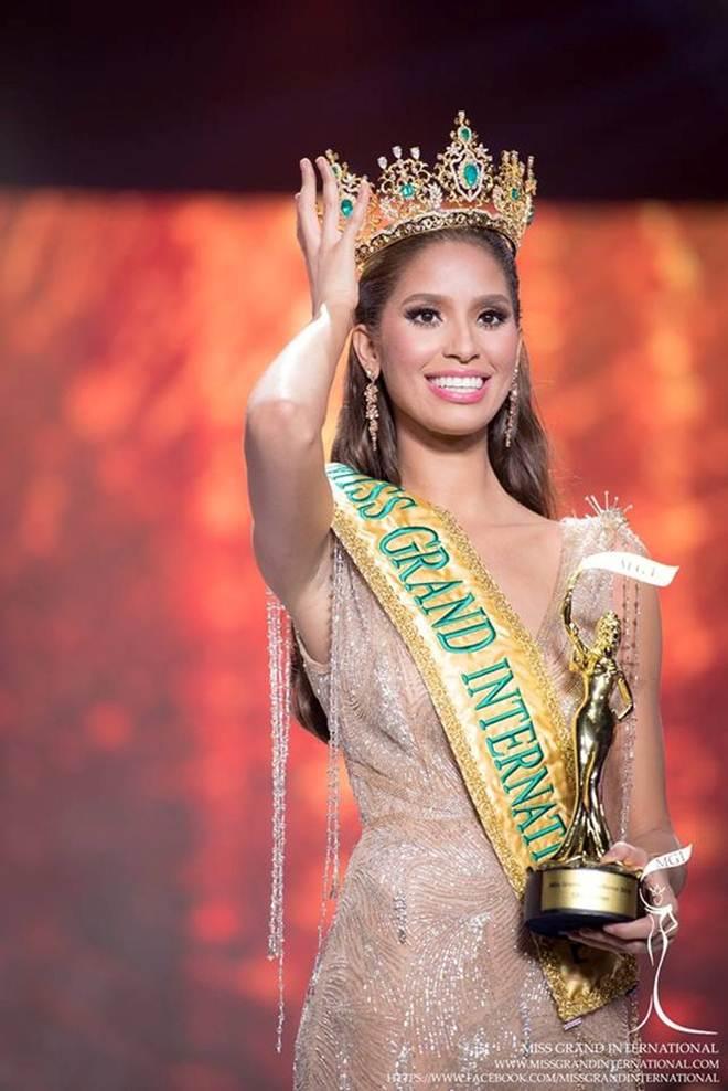 Miss Grand International 2015 bị truất vương miện, ai sẽ là kế hậu?-4
