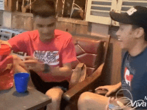 Màn vệ sinh cá nhân hài nhất năm: Mạc Văn Khoa rửa mặt 2 lần vẫn đen, Mr T đánh răng 3 ngày đã mòn bàn chải-2