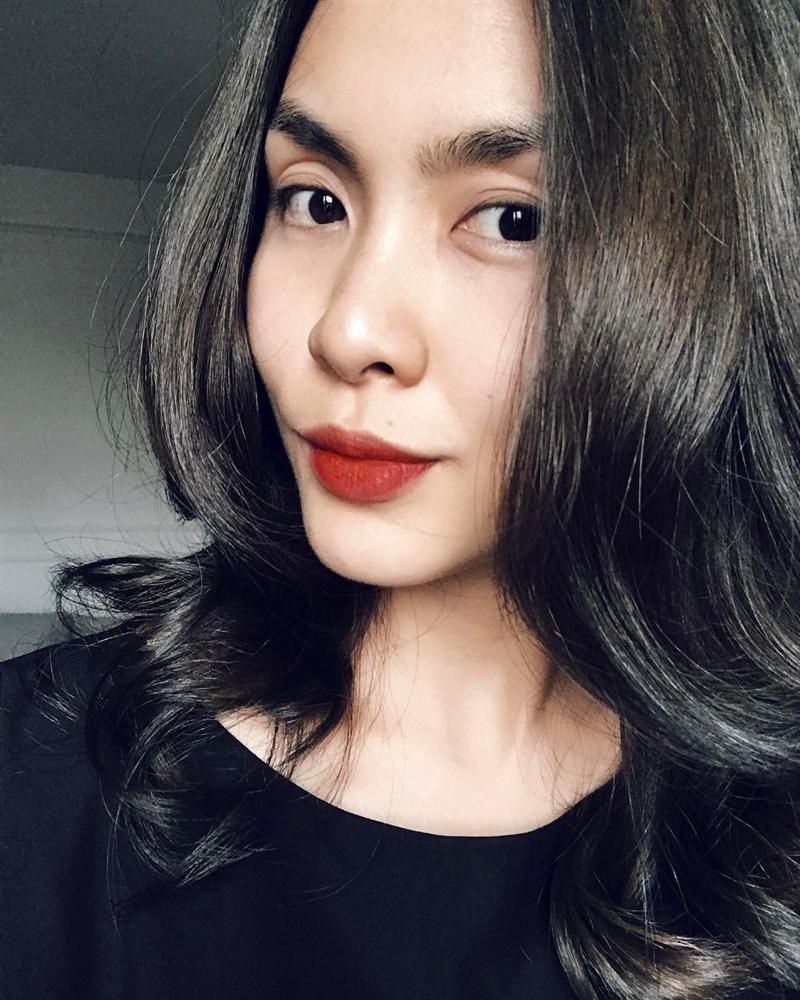 Học lỏm cách chọn màu son tuyệt đẹp cho da ngăm của Hà Tăng-3