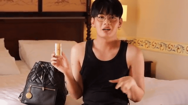 Lục túi Versace giá 45 triệu đồng để thấy Đào Bá Lộc còn điệu hơn cả phái đẹp-4