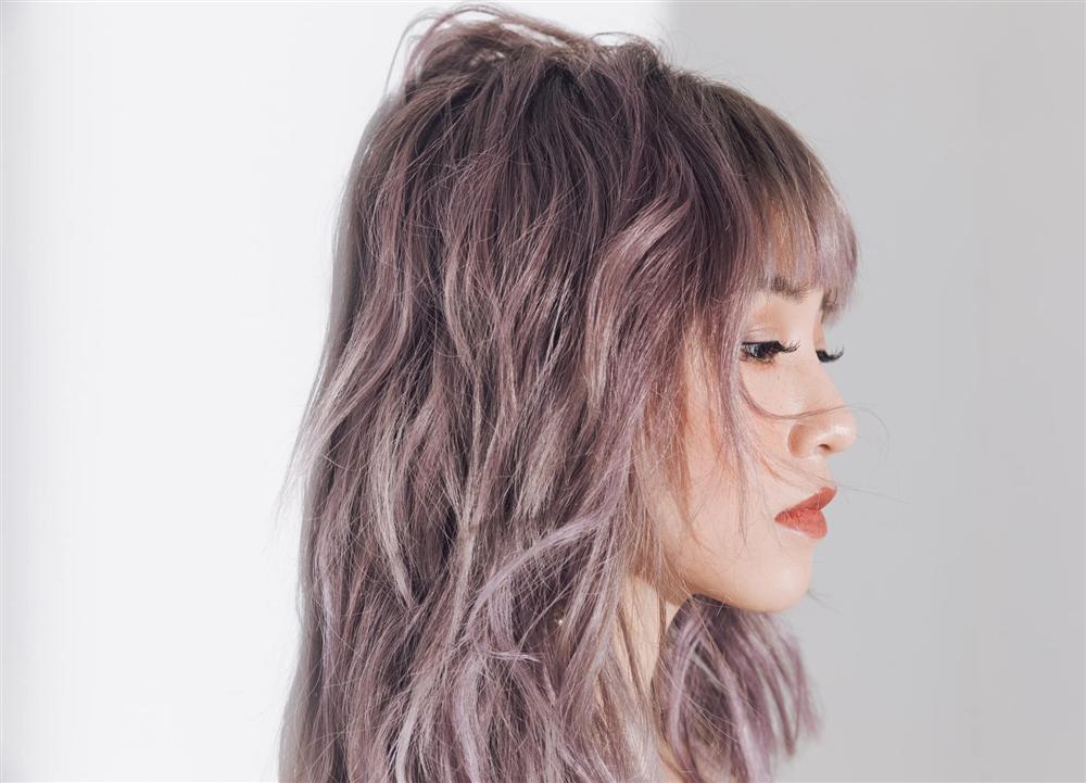 Fans tung clip ghi lại phản ứng cực dễ thương của Midu khi được tặng quà-5