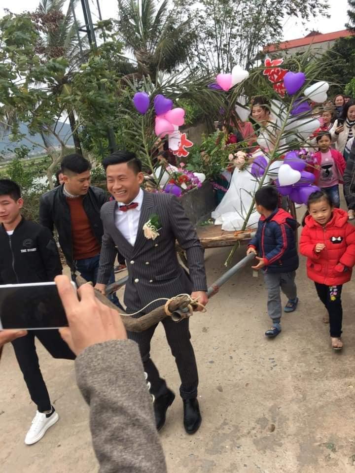 Rước dâu bằng siêu xe xưa rồi, giờ phải dùng xe trâu vừa siêu tiết kiệm lại cực hot-3