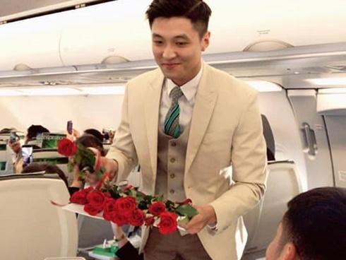 Bị chụp lén, giảng viên Lý luận quân sự bất ngờ nổi như cồn vì ngoại hình đẹp bất chấp cả camera thường-10