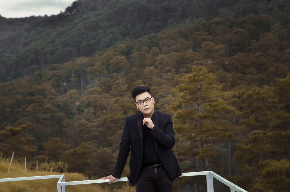 Giữa ồn ào ly hôn nghìn tỷ của vợ chồng vua cà phê, Hamlet Trương gây sốt khi tung ca khúc Ly Hôn-1