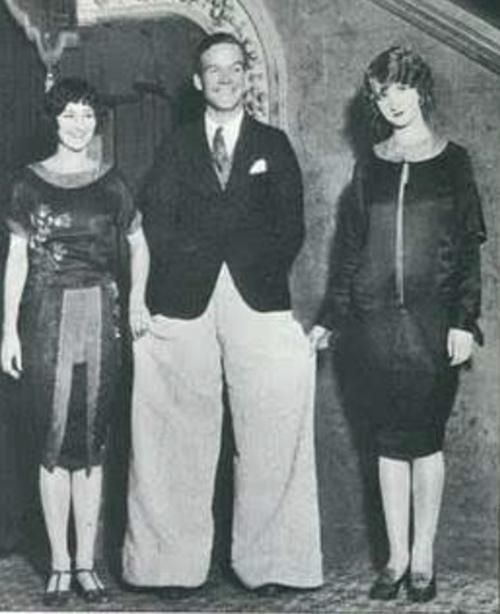 Quần veston ống loe của 12 vệ sĩ chạy bộ quanh lãnh đạo Triều Tiên có gì thú vị?-5