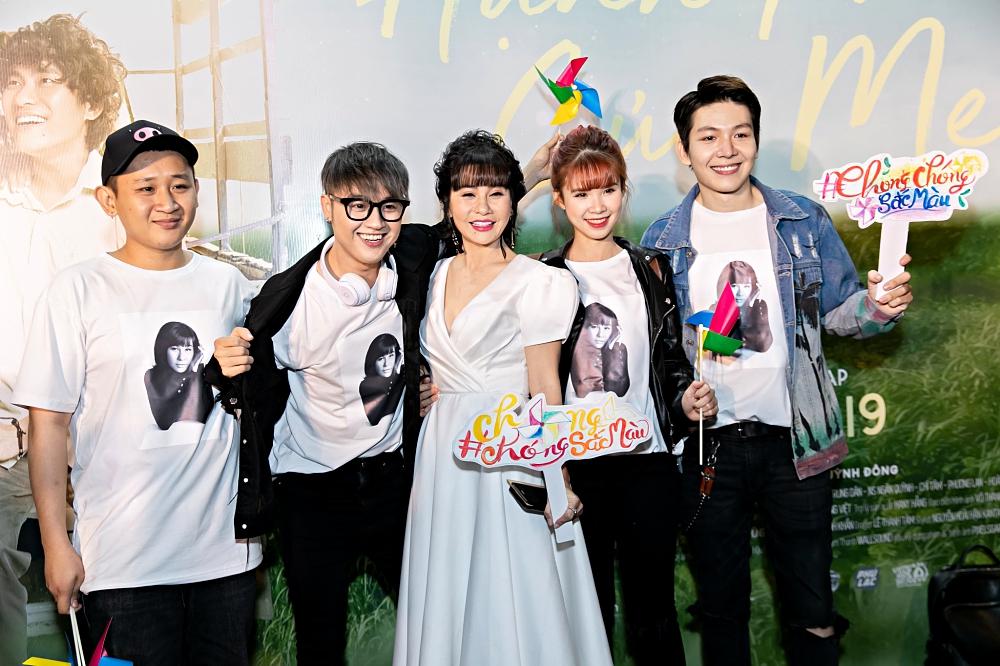 Sau chuỗi ngày chống chọi với bệnh ung thư, Mai Phương rạng rỡ đến chúc mừng phim mới của Cát Phượng và Kiều Minh Tuấn-4