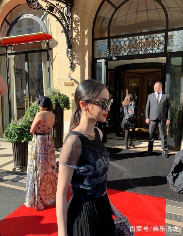 Mặc lùm xùm bị đàn em tát, Angela Baby chiêu đãi fans bằng bộ ảnh đẹp xuất sắc tại Paris-15