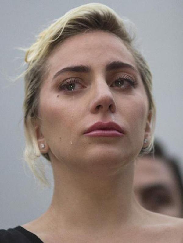 Ngày này 8 năm trước, ca khúc biểu tượng dành cho cộng đồng LGBT làm rung chuyển Billboard Hot 100-1