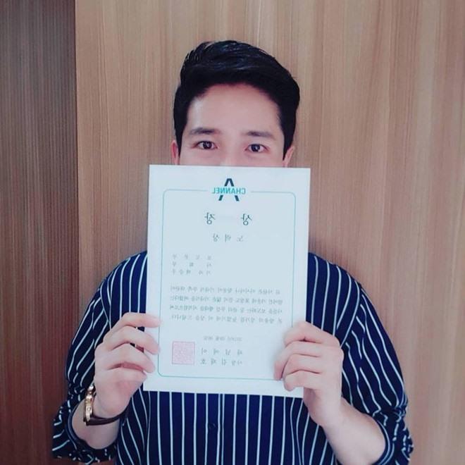 Phóng viên Hàn Quốc đẹp trai như tài tử đưa tin Thượng đỉnh Mỹ Triều-7