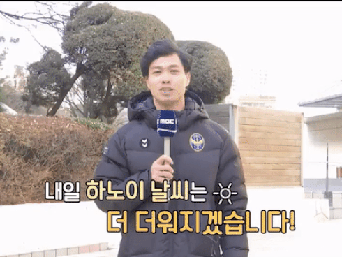 Lần đầu trổ tài làm MC của đài MBC nhưng Công Phượng khiến người xem cười bò khi đang dẫn thì quên lời