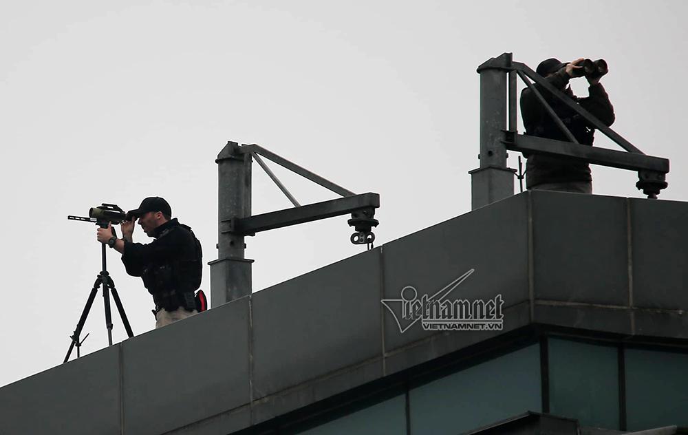 Lính bắn tỉa Mỹ kiểm soát điểm cao nơi ở của Tổng thống Trump-4