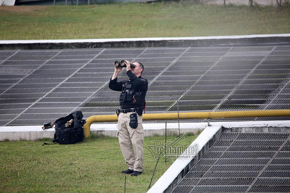 Lính bắn tỉa Mỹ kiểm soát điểm cao nơi ở của Tổng thống Trump-7