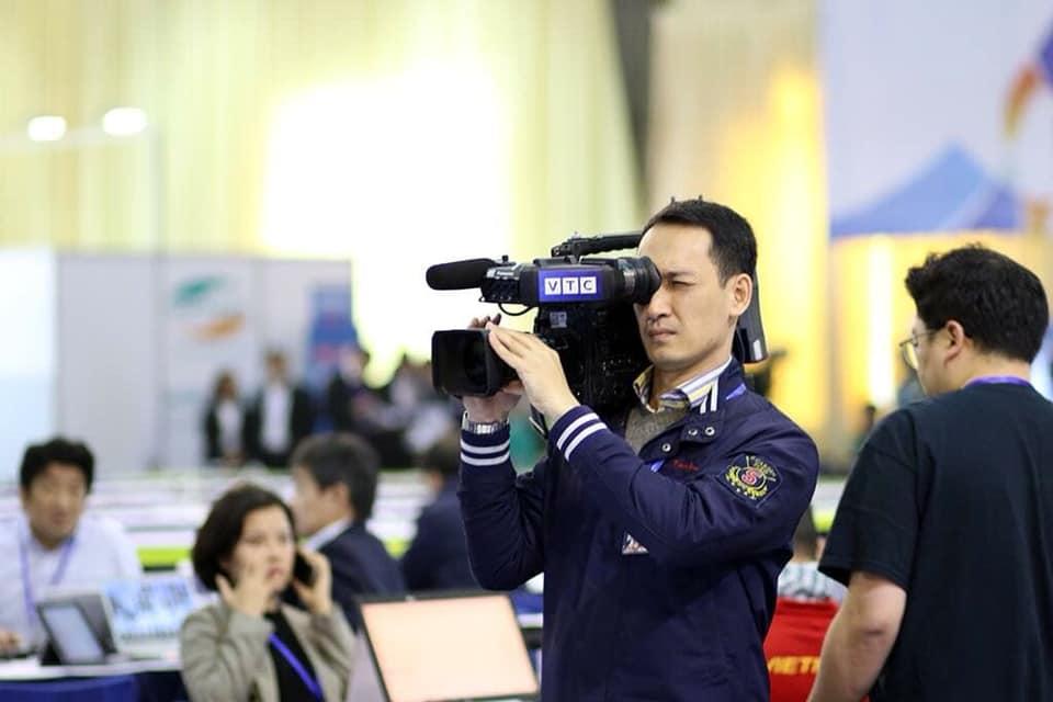 Đừng vội rụng trứng vì cực phẩm phóng viên xứ Hàn, dàn nhà báo Việt Nam thậm chí còn bảnh hơn nhiều-5