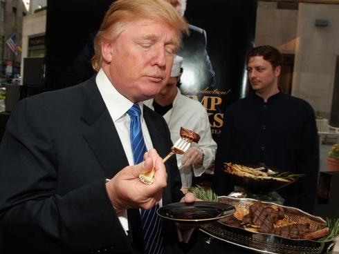 Clip: Tổng thống Mỹ Donald Trump vẫy tay chào người dân Việt Nam-7