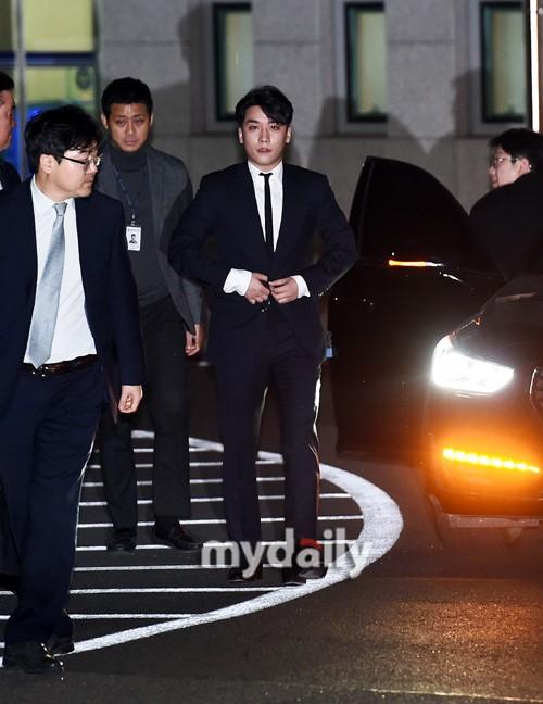 Toàn cảnh Big Bang Seungri và nguy cơ vướng vòng lao lý với scandal buôn bán ma túy, môi giới mại dâm-6