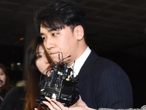 Thực hư chuyện Seungri (BigBang) là người kết nối Kang Daniel với công ty quản lý mới-3