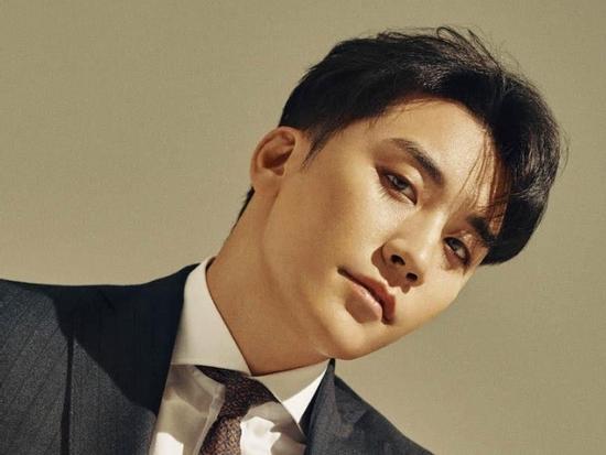 YG Entertainment vội vàng hủy toàn bộ tài liệu liên quan tới scandal ma túy và mại dâm của Big Bang Seungri